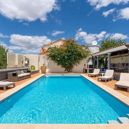 Yoga Retreat Portugal August 29-3Rd September 2025 Entire Pool House At The Quinta 1 Week - 5 Day Retreat Yoga And Therapies 2 Days To Chill - Book And Message For Itinerary *